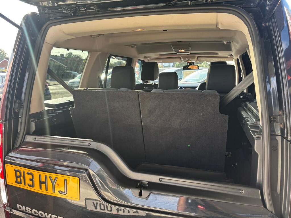 Land Rover Discovery Black #4
