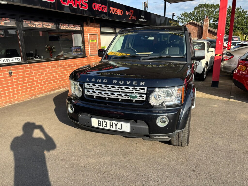 Land Rover Discovery Black #2