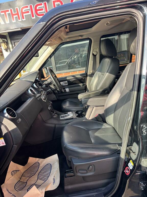 Land Rover Discovery Black #8