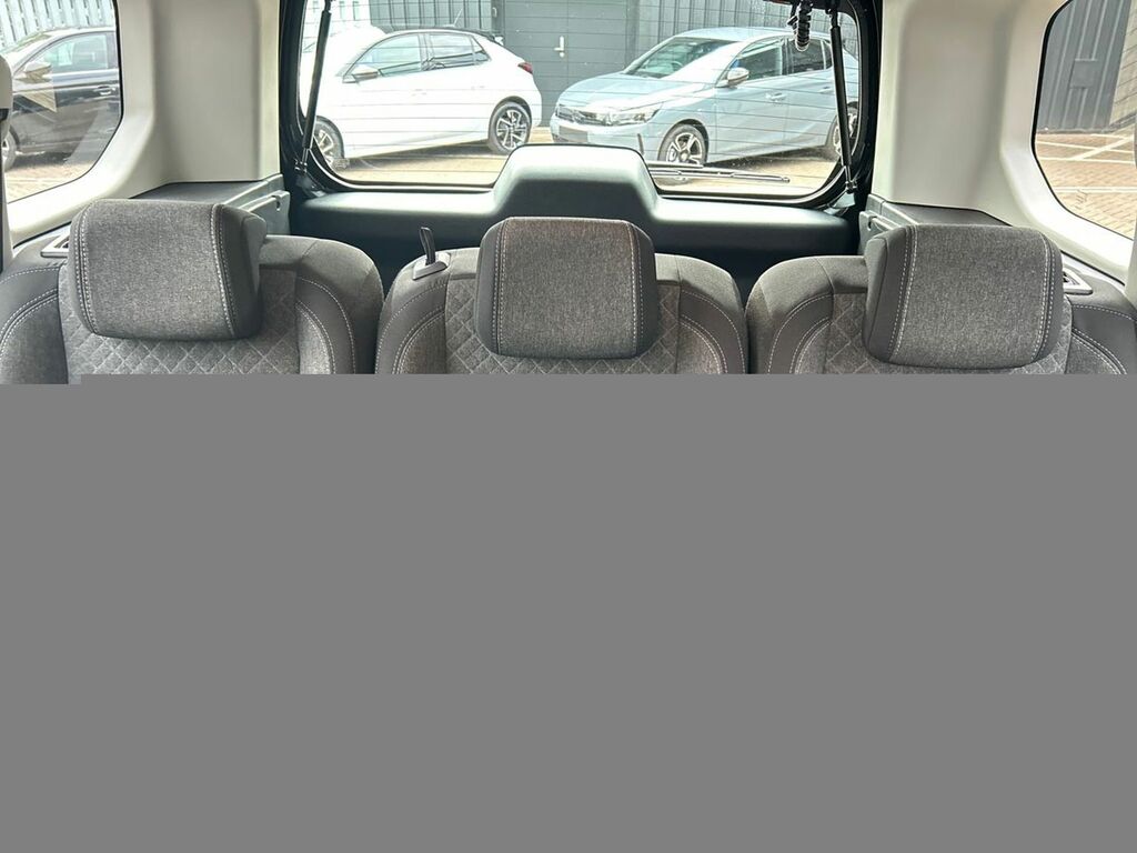 Vauxhall Combo-e Life 100Kw Ultimate 52Kwh Black #5