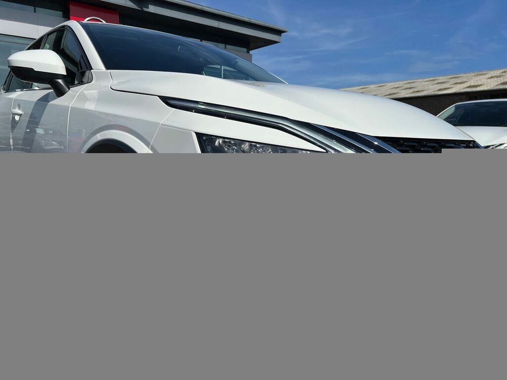 Nissan Qashqai 1.3 Dig-t Mh N-connecta White
