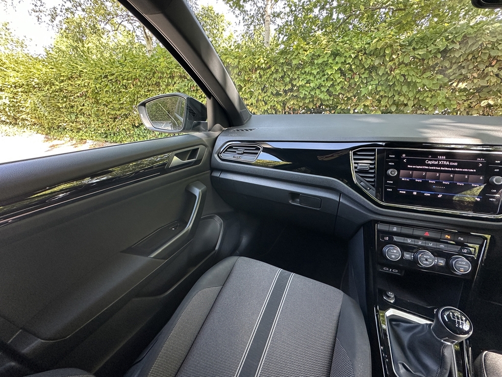 Volkswagen T-Roc 1.5 Tsi Evo Black Edition Black #4