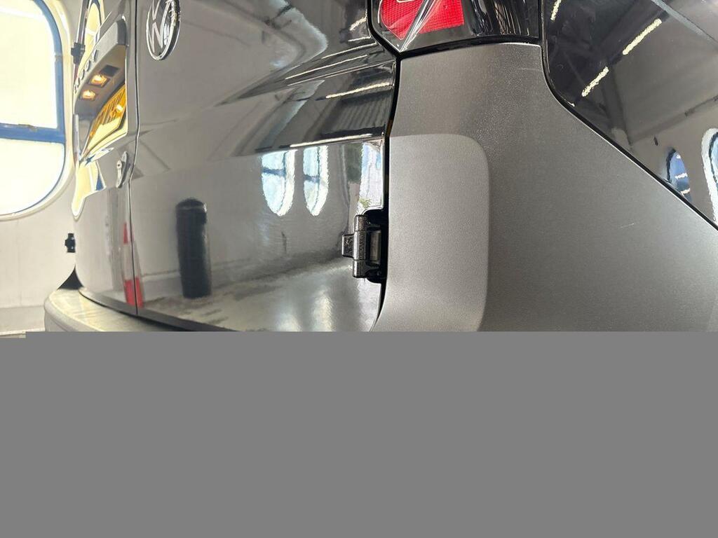 Volkswagen Caddy 1.5 Tsi 114Ps Commerce Van Black #6