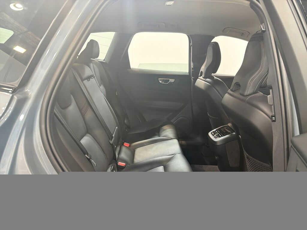 Volvo XC60 B5 Mild Hybrid KX73HVW Grey #3