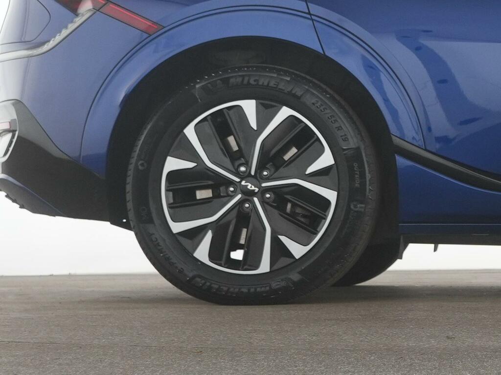 Kia EV6 Hatchback Black #31