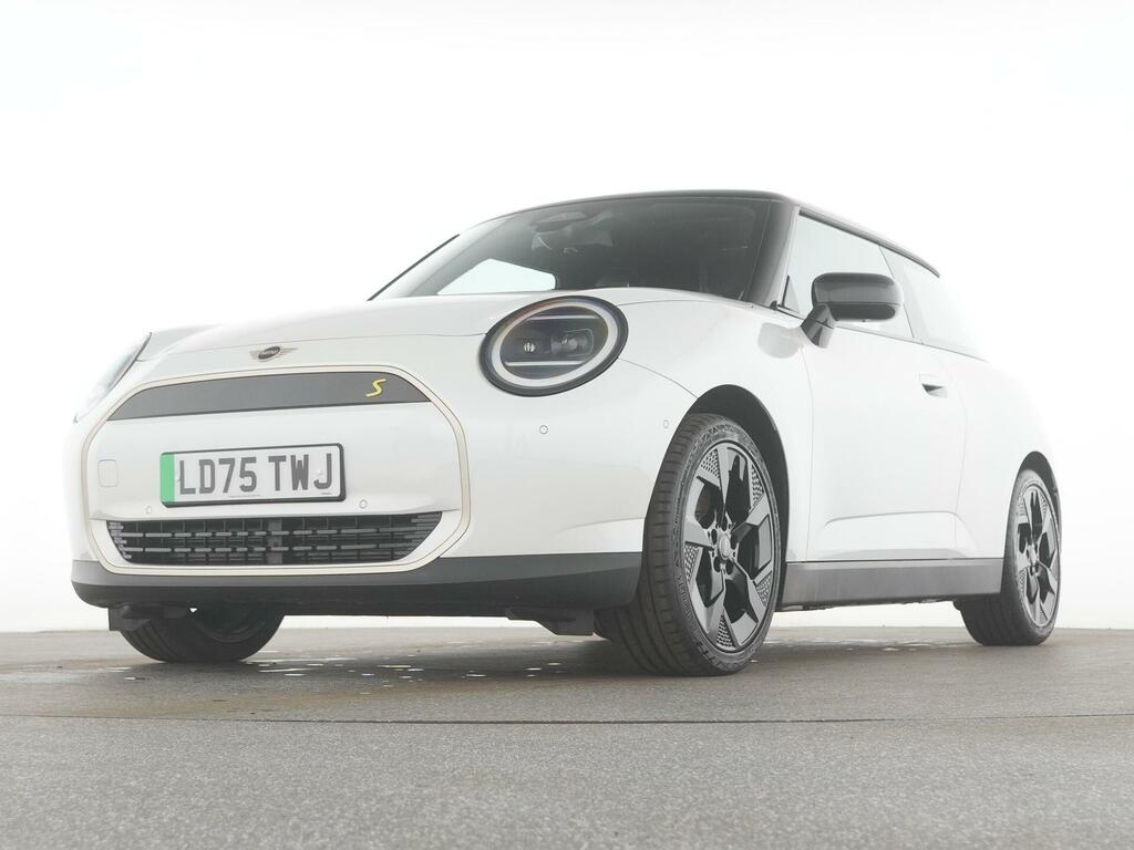 Mini Electric E 66.5Kwh Monochrome White #23