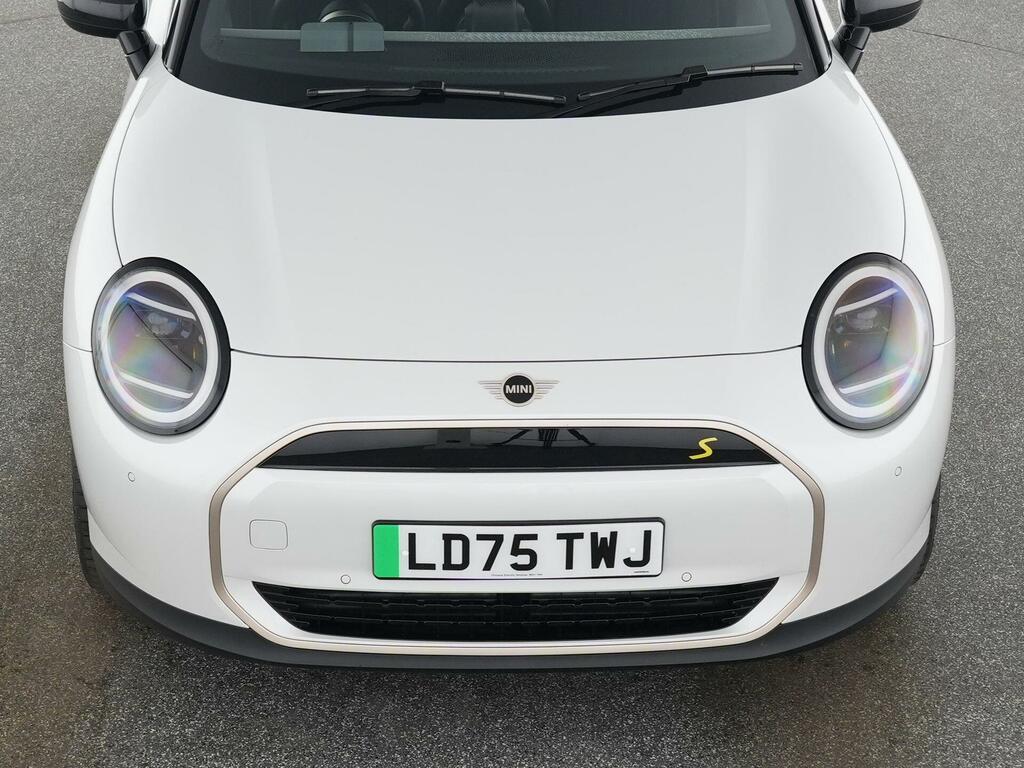 Mini Electric E 66.5Kwh Monochrome White #21