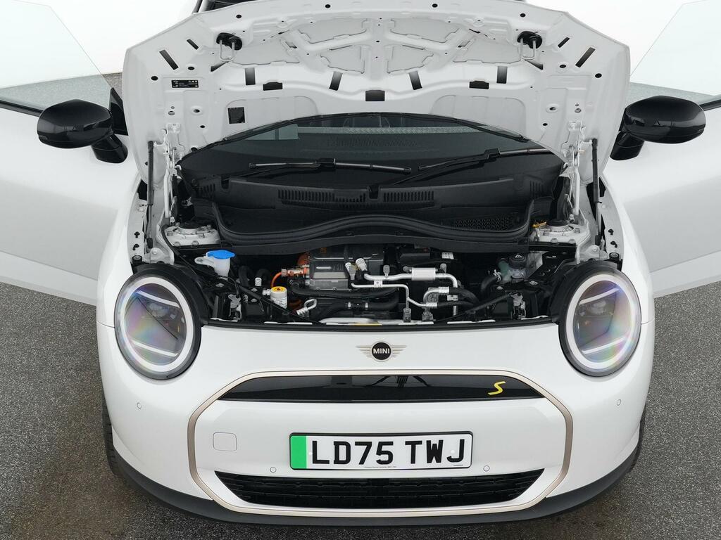 Mini Electric E 66.5Kwh Monochrome White #28