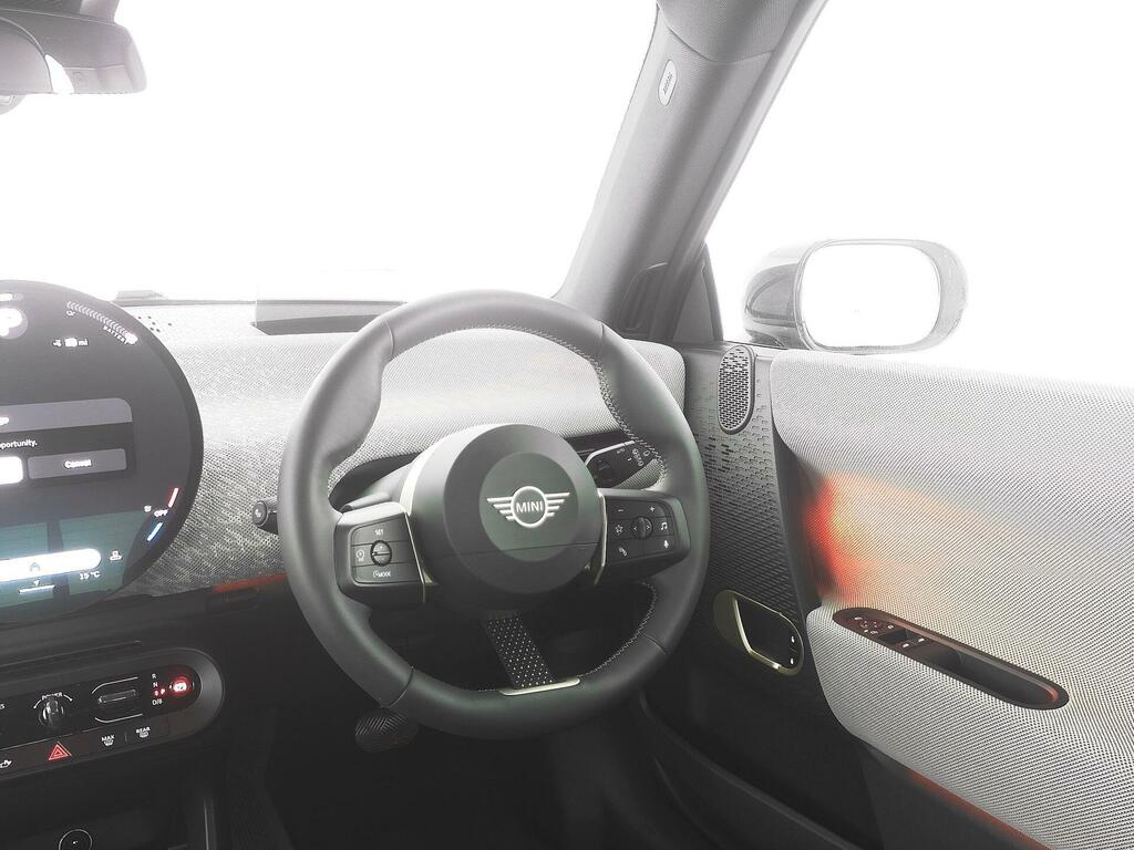 Mini Electric E 66.5Kwh Monochrome White #9