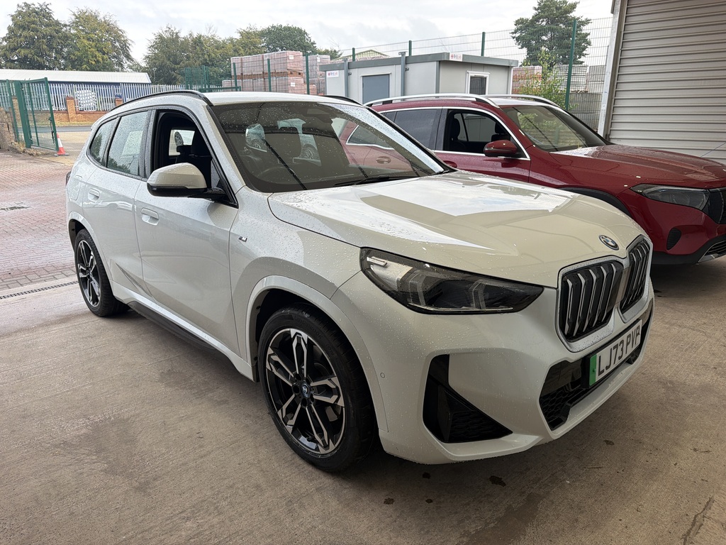 BMW iX1 30 66.5Kwh M Sport Xdrive 11Kw Charger