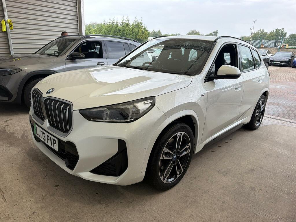 BMW iX1 30 66.5Kwh M Sport Xdrive 11Kw Charger #3