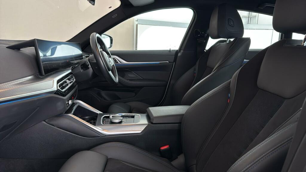 BMW i4 Unknown White #34
