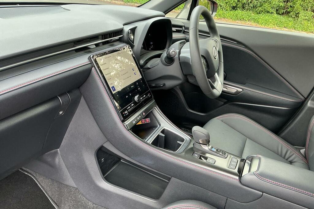 Lexus LBX Lbx 1.5 Vvt-ie Premium Plus E-cvt Euro 6 Ss Red #2