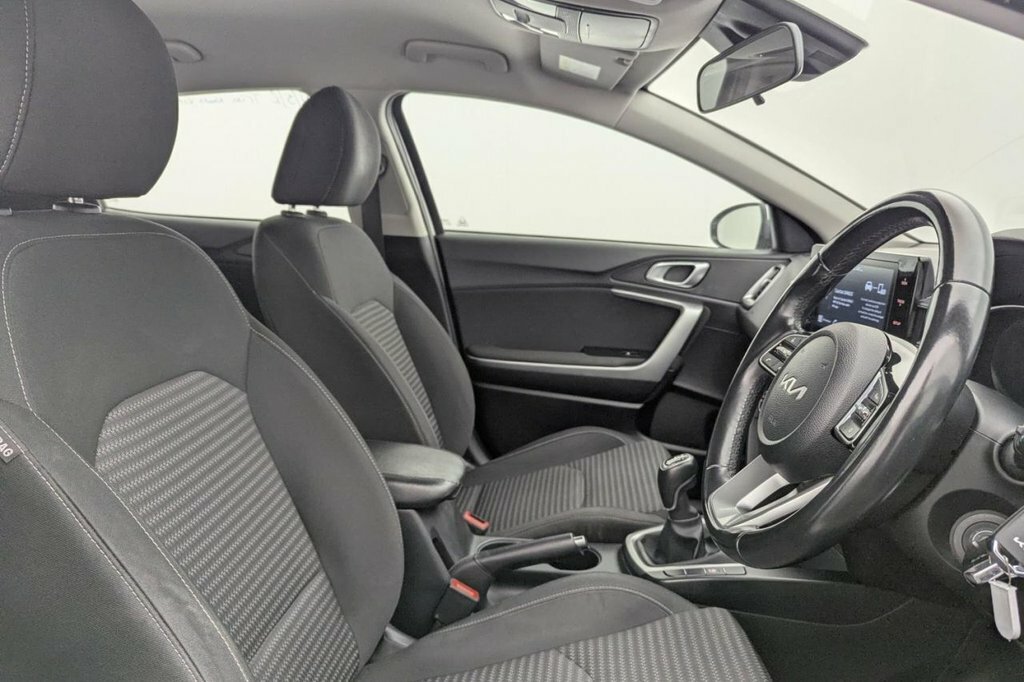 Kia Xceed 1L 2 NA22BJU White #3