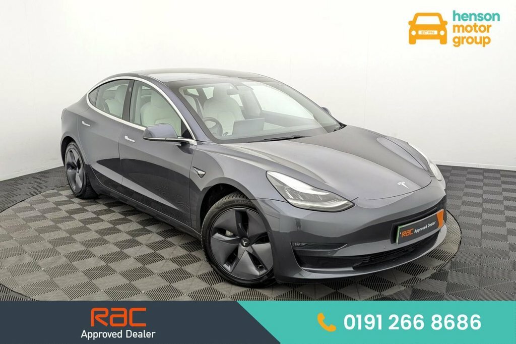 Tesla Model 3 Saloon Grey