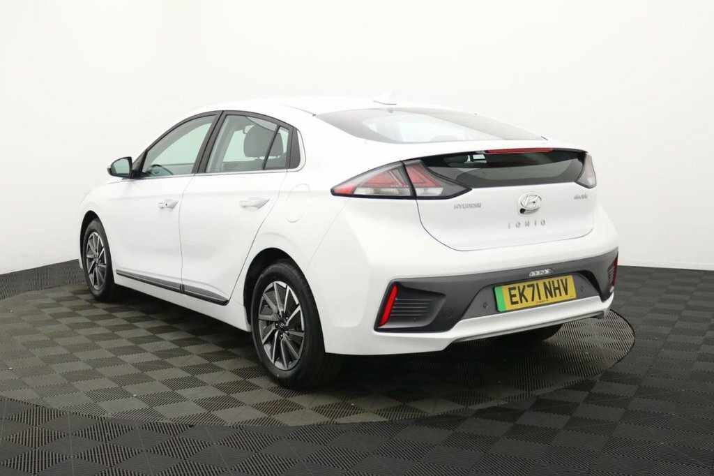 Hyundai Ioniq Hatchback White #6