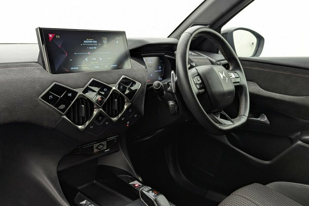 DS DS 3 Crossback White #24