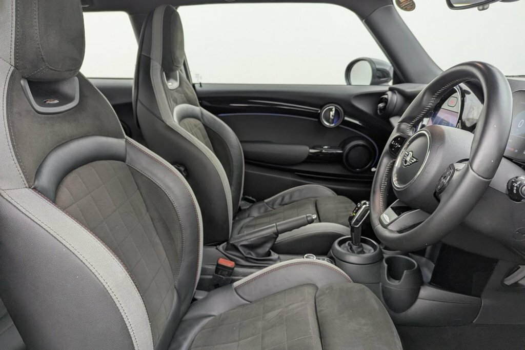 Mini Hatch 1.5L Cooper Sport RJ22FEG Black #3