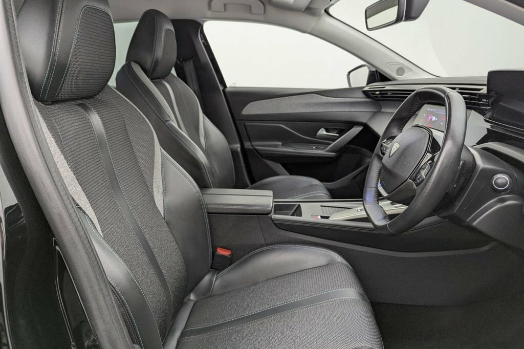 Peugeot 308 SW 1.2L Allure Premium KJ23VKH Black #3