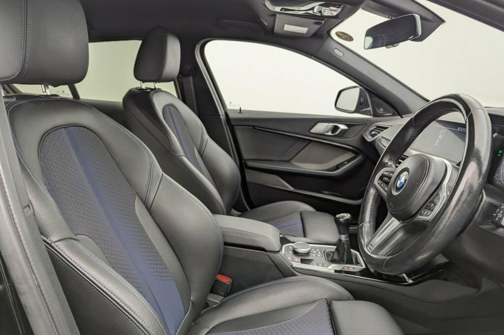 BMW 1 Series 1.5L M Sport OE22JUU Black #3