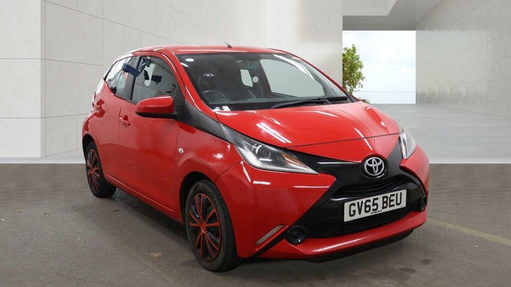 Toyota Aygo 1.0 Vvt-i X-play Euro 5 Euro 5 Red