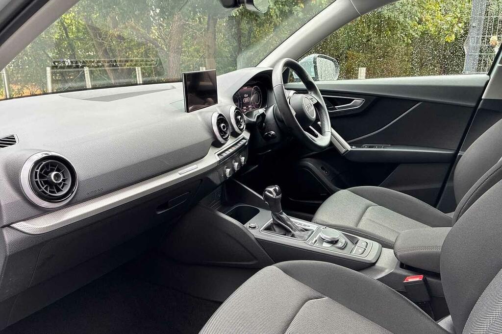 Audi Q2 Sport 35 Tfsi 150 Ps S Tronic Grey #2