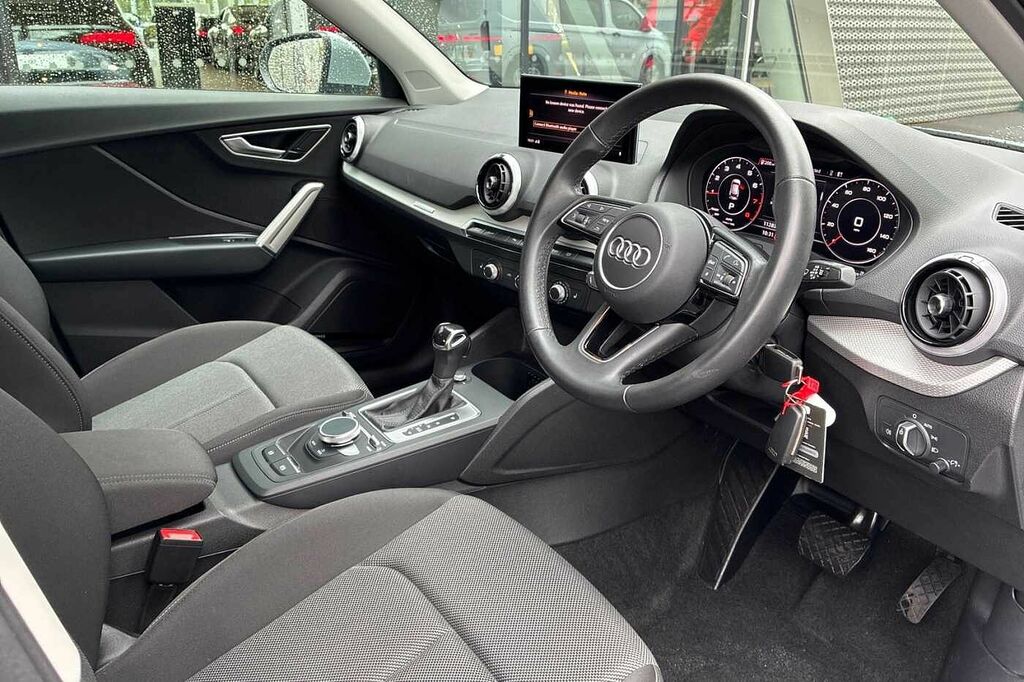 Audi Q2 Sport 35 Tfsi 150 Ps S Tronic Grey #6