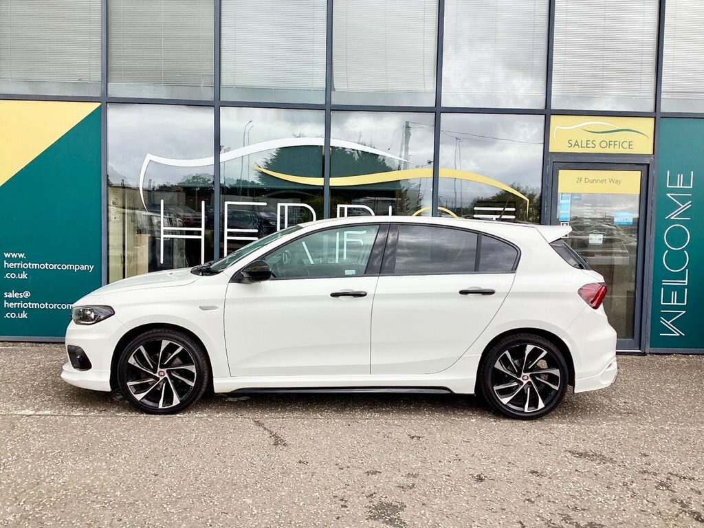 Fiat Tipo 1.4L Sport White #5