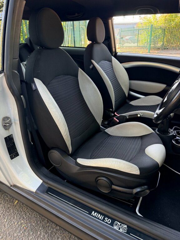 Mini Hatch 1.4 First White #8
