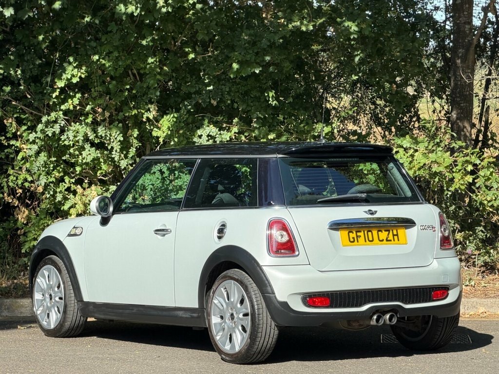 Mini Hatch 1.4 First White #2