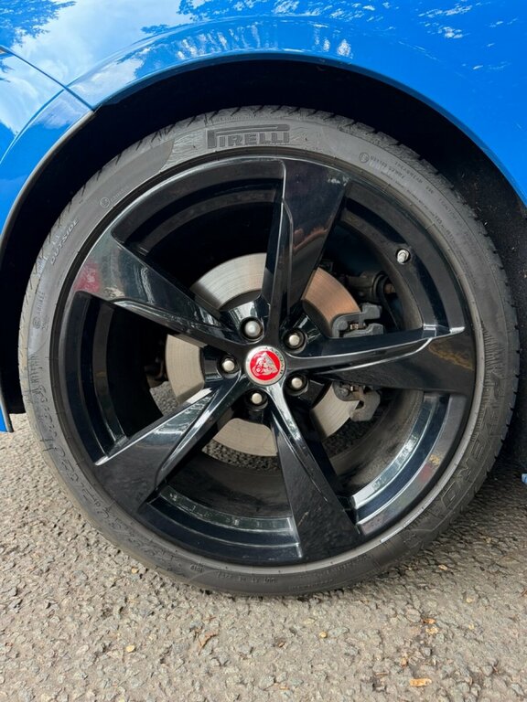 Jaguar F-Type R-dynamic Black #28