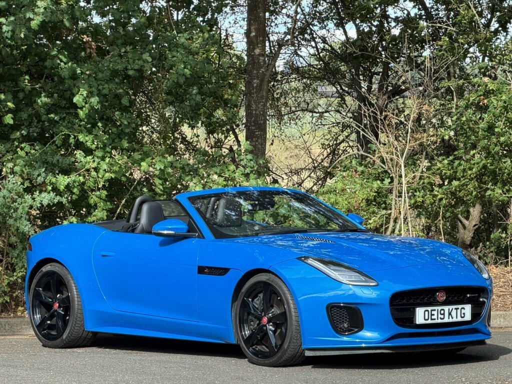 Jaguar F-Type R-dynamic Black #10