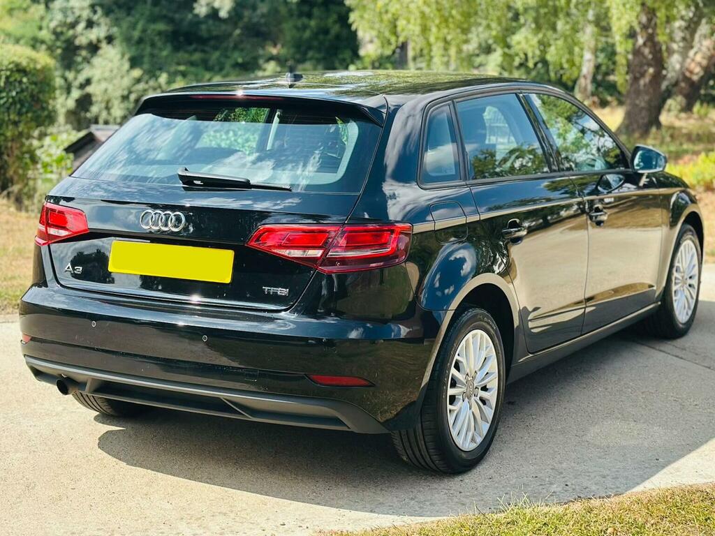 Audi A3 1.5 Tfsi Cod Se Technik Sportback Euro 6 Ss YM18HBU Black #5