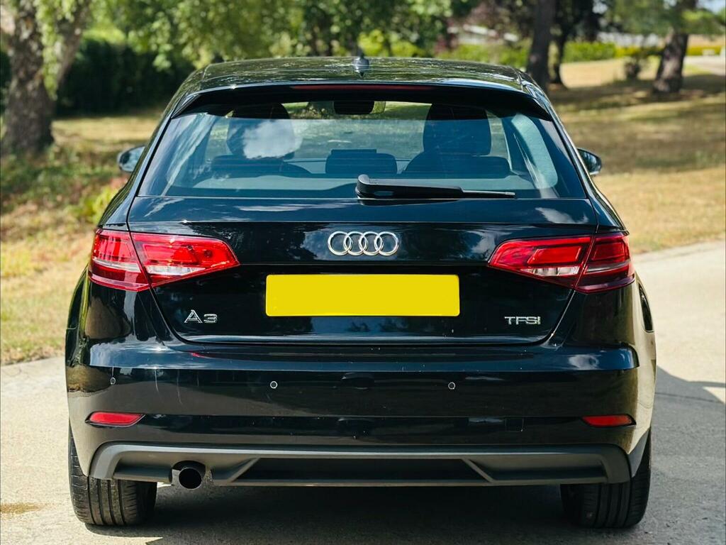 Audi A3 1.5 Tfsi Cod Se Technik Sportback Euro 6 Ss YM18HBU Black #6