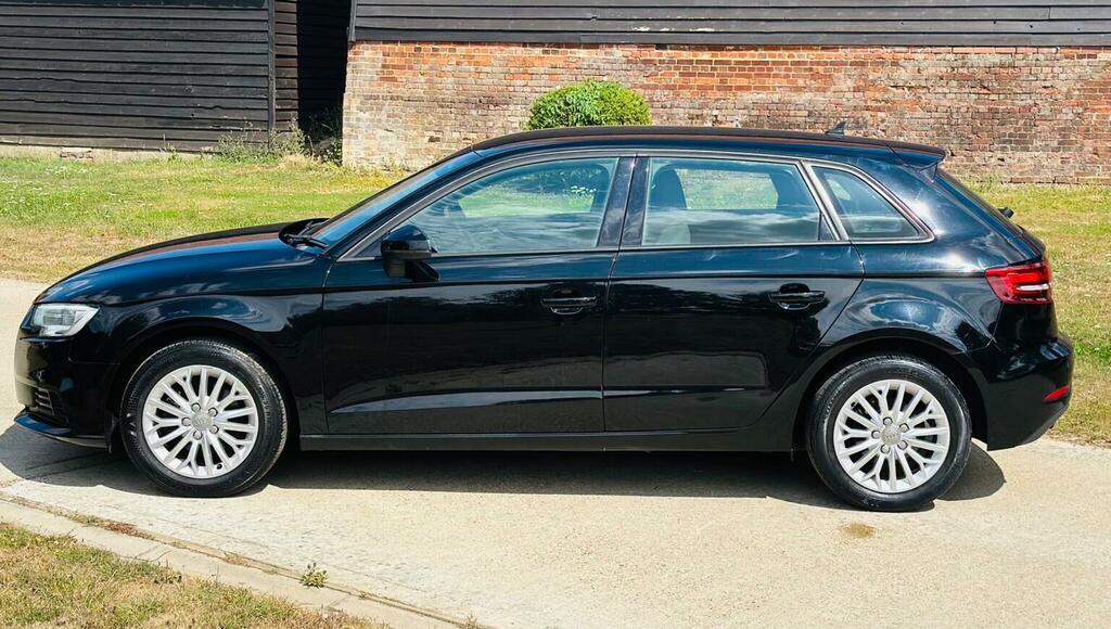 Audi A3 1.5 Tfsi Cod Se Technik Sportback Euro 6 Ss YM18HBU Black #3