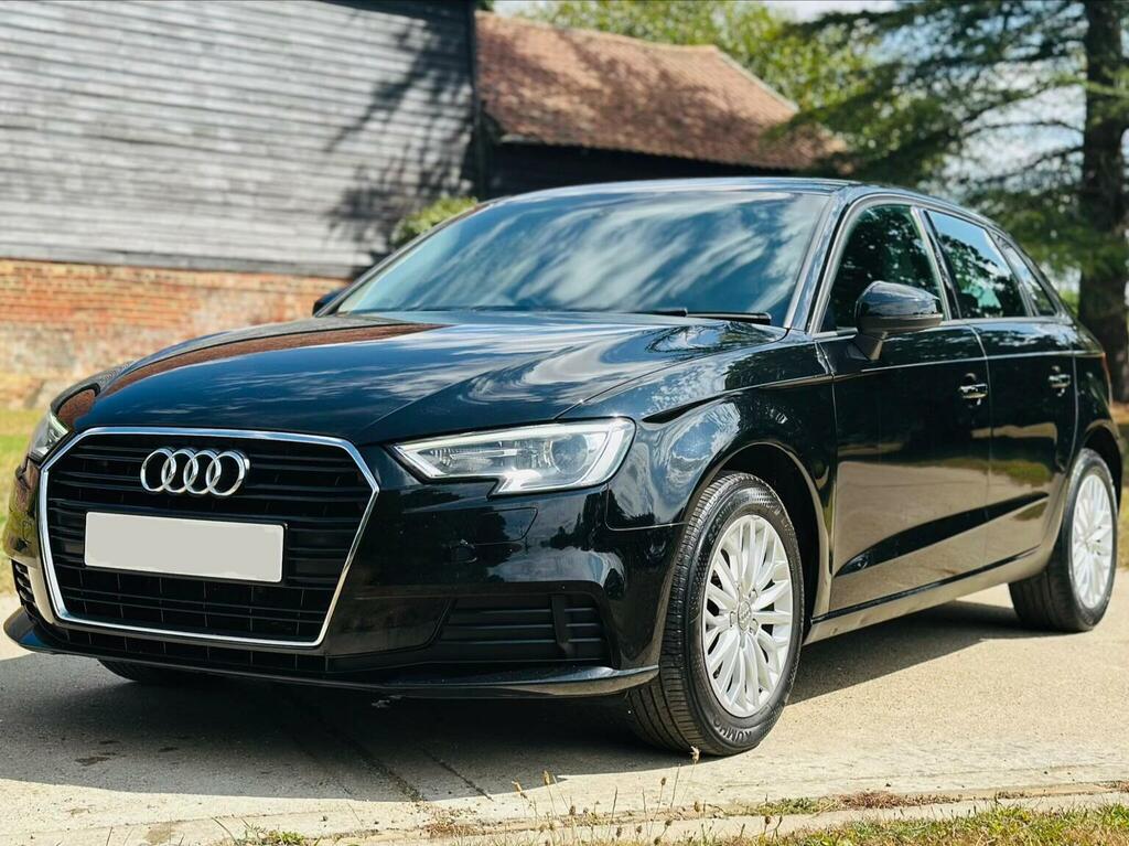 Audi A3 1.5 Tfsi Cod Se Technik Sportback Euro 6 Ss YM18HBU Black #2