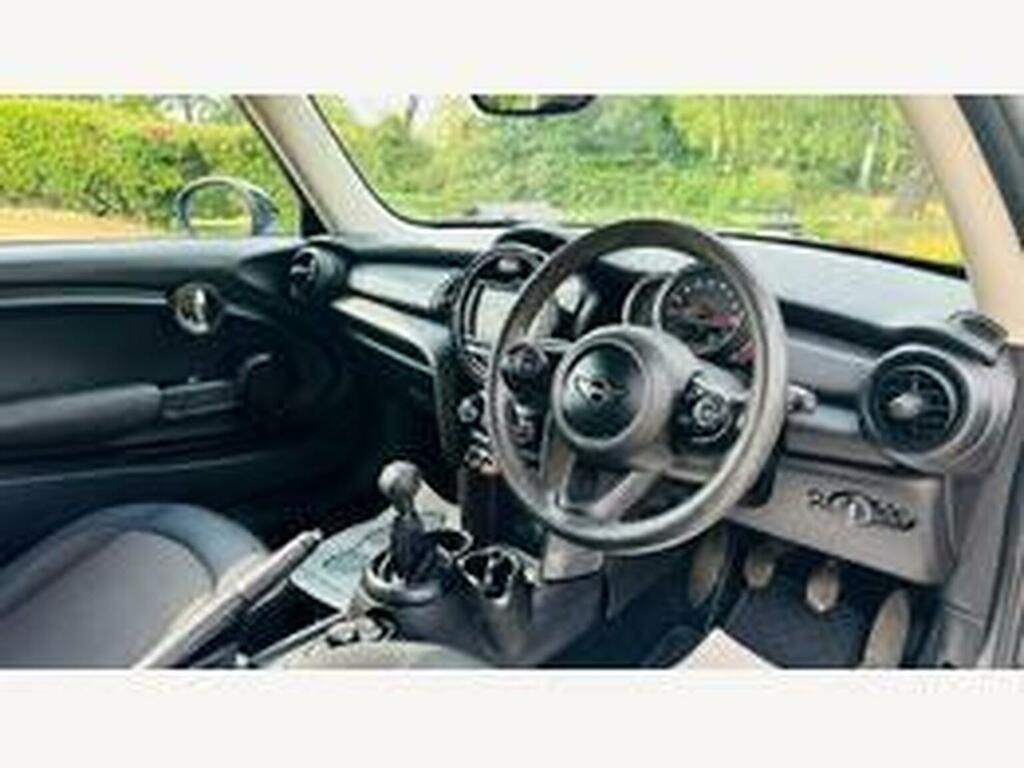 Mini Hatch Hatchback 1.5 Cooper Classic Euro 6 Ss 201 NX69YZL Silver #3