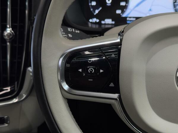 Volvo S90 D4 R-design 2.0 #37