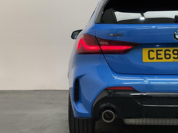 BMW 1 Series 116D Efficientdynamics Black #14