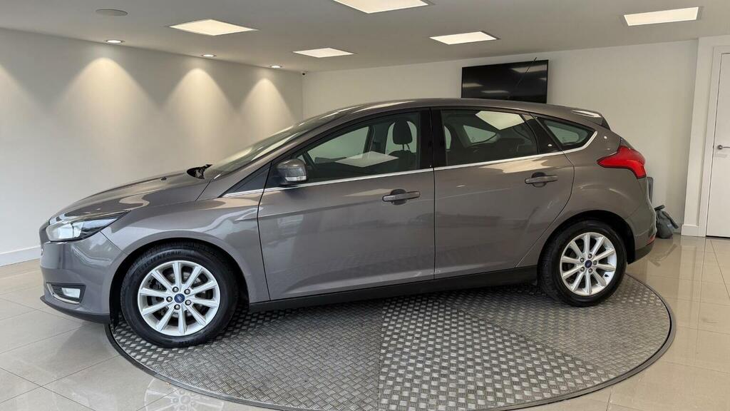 Ford Focus 1.5 Tdci Titanium Euro 6 Ss WL16GCV Brown #4