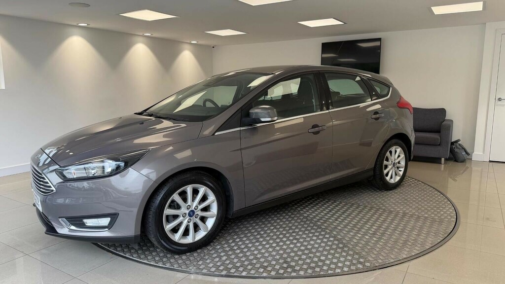 Ford Focus 1.5 Tdci Titanium Euro 6 Ss Brown
