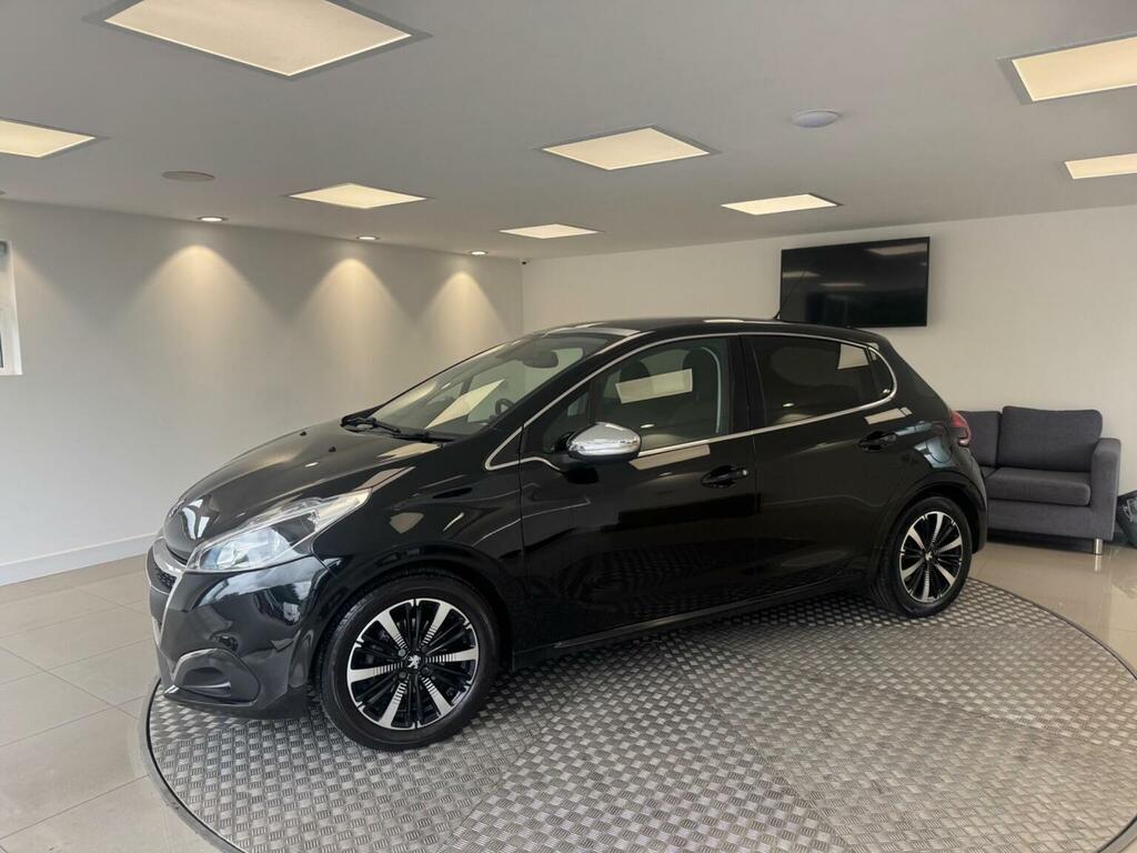 Peugeot 208 1.2 Puretech Allure Premium Euro 6 Ss Black