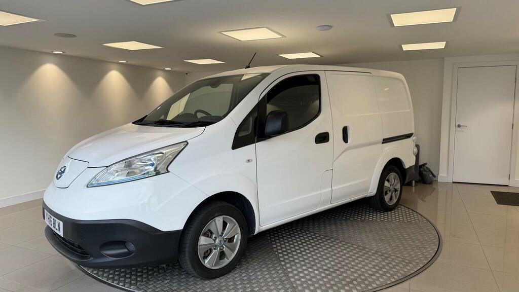 Nissan e-NV200 Panel Van Tekna Swb Rapid Plus 201616 White