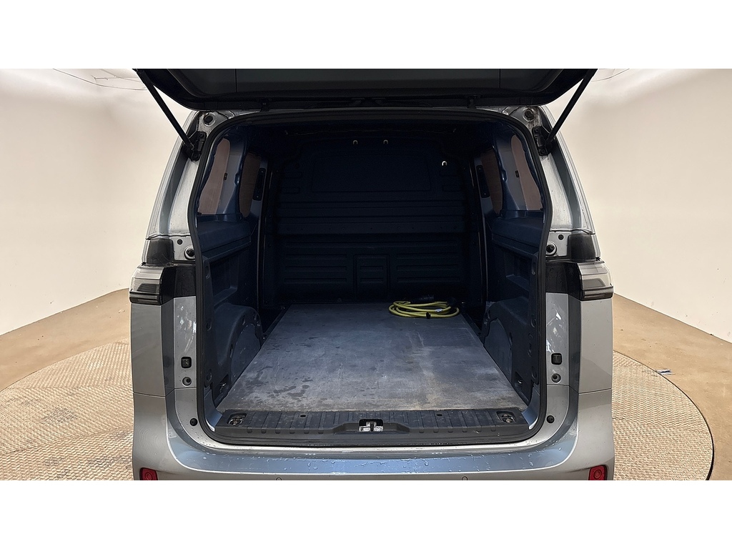 Volkswagen ID.Buzz Pro Commerce Silver #6