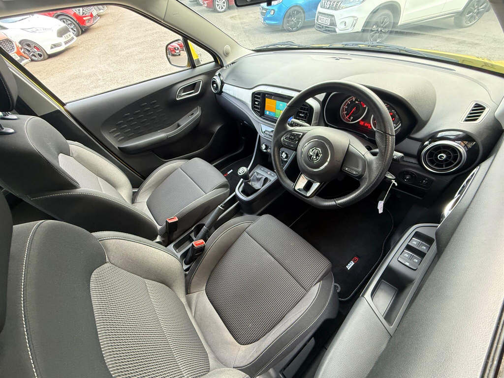 MG MG3 Hatchback Silver #29
