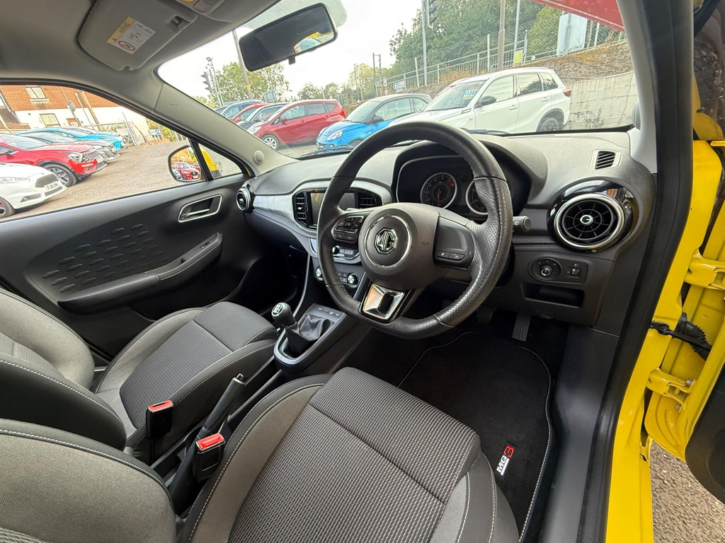 MG MG3 Hatchback Silver #10