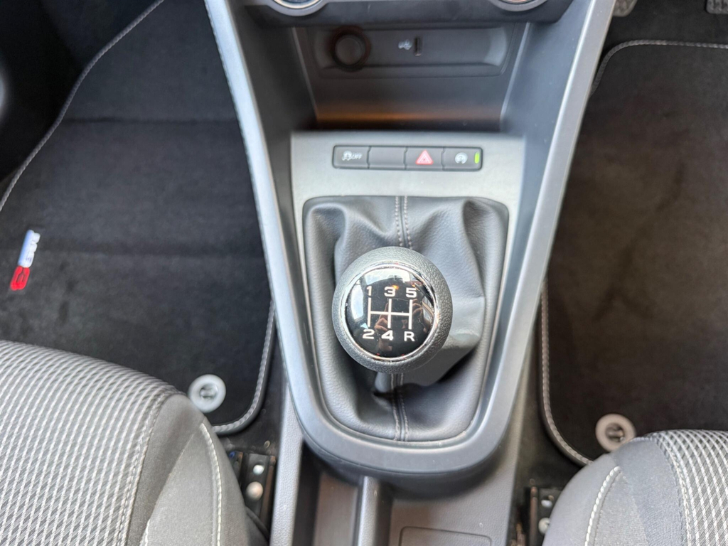 MG MG3 Hatchback Silver #27