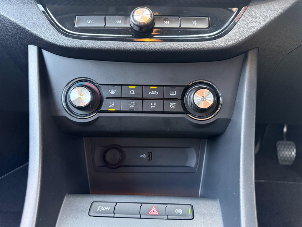 MG MG3 Hatchback Silver #23
