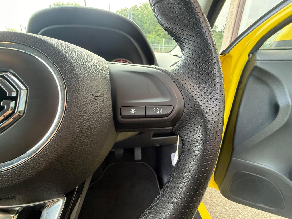 MG MG3 Hatchback Silver #18
