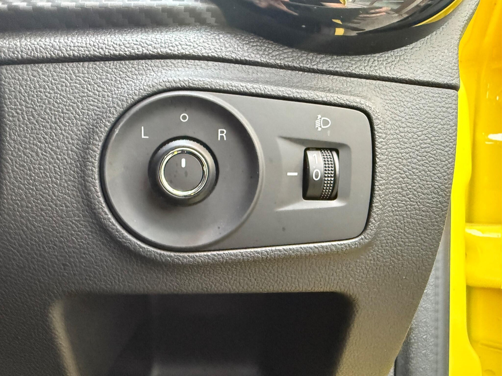 MG MG3 Hatchback Silver #24